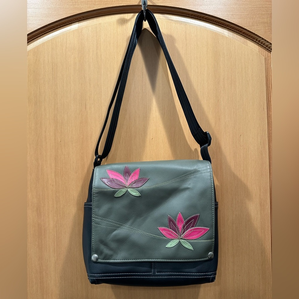 Queen Bee “Waterlilly” Vegan Leather Truckette Messenger bag w/ Adj Strap